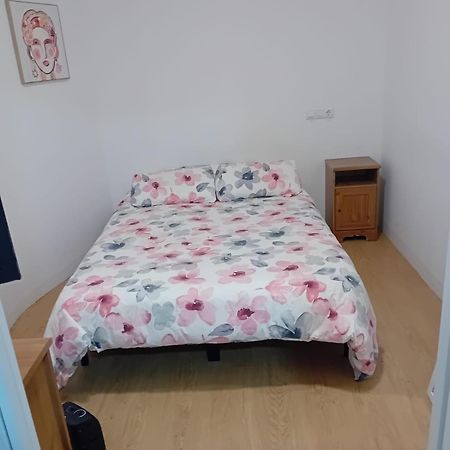 Alquilo Mini Departamento Apartman Sant Boi de Llobregat Kültér fotó