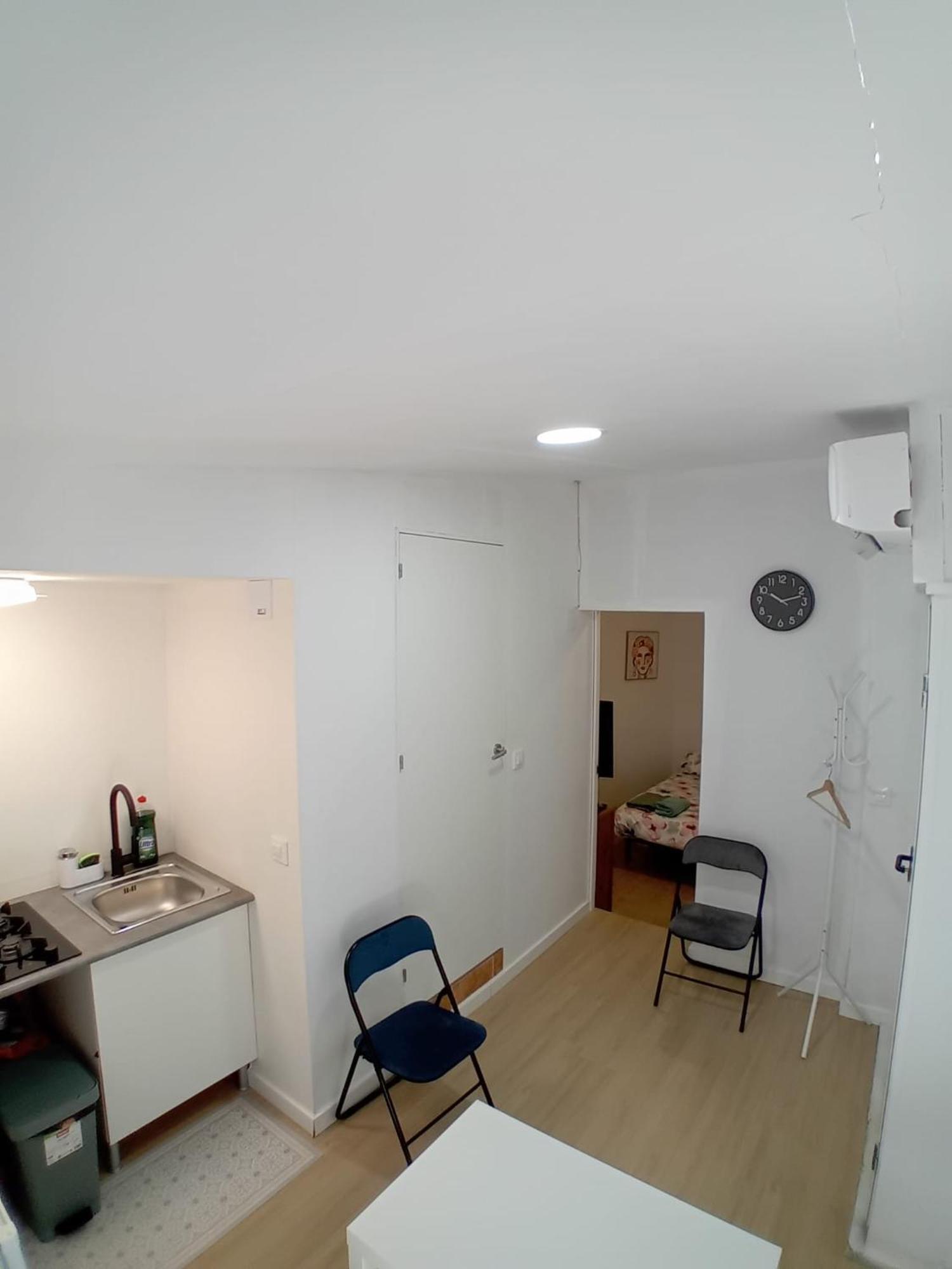 Alquilo Mini Departamento Apartman Sant Boi de Llobregat Kültér fotó